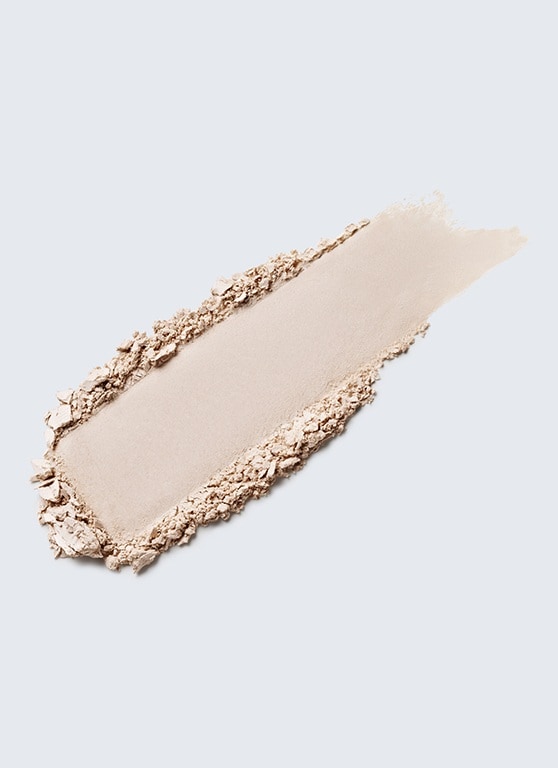 Double Wear Stay-in-Place Matte Powder Veil